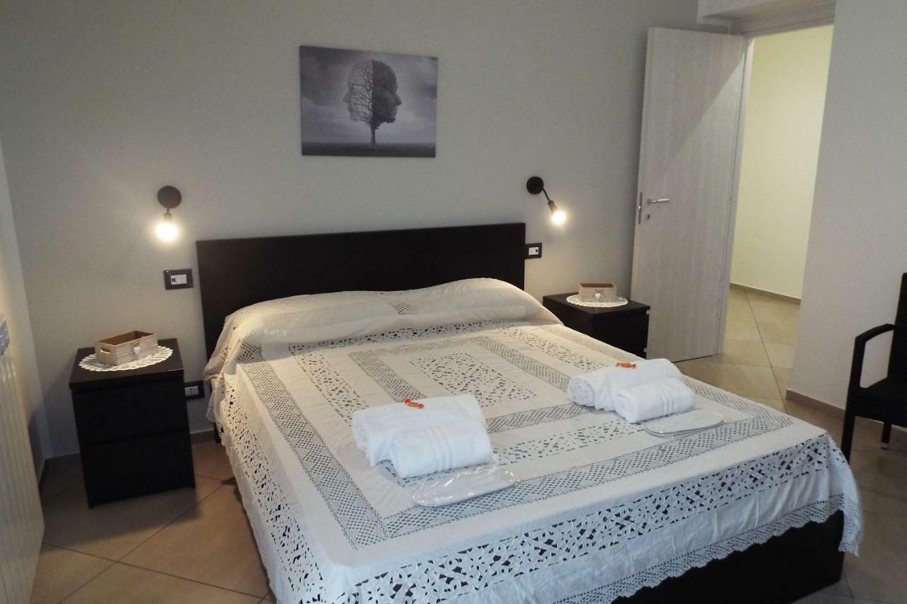 Cefalu Studio Room And Apartments エクステリア 写真